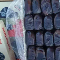 خرما با رویت خیلی خوب مشکی