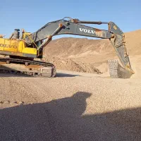 بیل مکانیکی ولوو ۴۶۰ در حد صفر به همراه پیکور