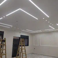 نقاشی ساختمان و کناف و ابزار قاببندی