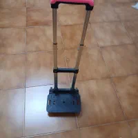 چرخ و پایه ی حمل کننده کیف و ساک دستی