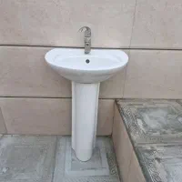 یک عدد روشویی سالم و تمیز به همراه یک عدد شیر آب|لوازم سرویس بهداشتی|مرودشت, ژیان|دیوار