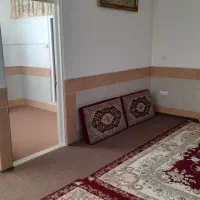 سوئیت طبقه اول دسترسی آسان به سوپر مارکت نانوایی|اجارهٔ کوتاه‌مدت آپارتمان و سوئیت|قم, قلعه کامکار|دیوار