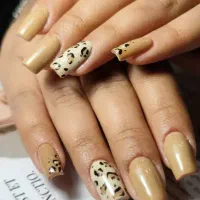 تخفیف ویژه کاشت ناخن و آموزش
