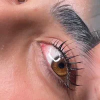 اکستنشن و کاشت مژه + لیفت مژه و ابرو