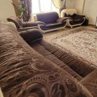 مبل ۹ نفره چرم و پارچه به همراه شزلون|مبلمان خانگی و میز عسلی|همدان, |دیوار