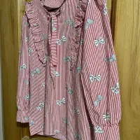 تعدادی لباس زنانه|لباس|اصفهان, رکن الدوله شرقی|دیوار