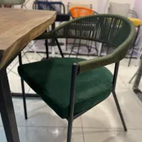 صندلی فلزی دسته دارکنفی روف گاردن فودکورت فستفود