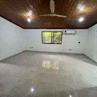 اجاره ویلایی دربست مرکز شهر 220 زمین 110بنا