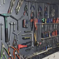 فروش وسایل مکانیکی و برقکاری خودرو در حد نو
