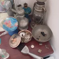 فروش یک مجموعه ظروف عتیقه
