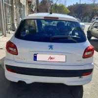 ۲۰۷ صفر کیلومتر سقف شیشه ای ۱۴۰۴