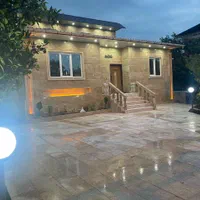 ویلا سه خواب استخردار با بیلیارد و چمن مصنوعی