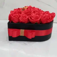 باکس قلبی شیک|گل مصنوعی|گرمی, |دیوار