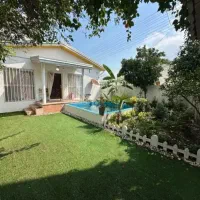 ویلاباغ همکف/دیواربلند/حیاط سرسبز/استخردار