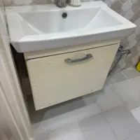 روشویی سرویس بهداشتی در حد نو