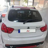 کوئیک r سفید قرمز مدل 1402|خودرو سواری و وانت|خاوران, |دیوار