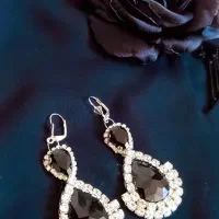 ست گوشواره با گل سینه