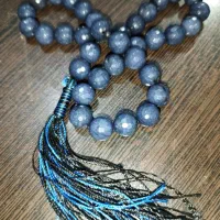 تسبیح یاقوت کبود تراش خورده|جواهرات|قدس, شهر‌قدس|دیوار