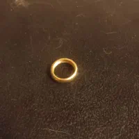 حلقه طلا کاملا سالم و نو به قیمت تابلو