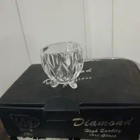 مقداری لوازم سرو وپذیرایی