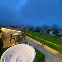 پنت هاوس ساحلی بی نظیر‌با جکوزی سردوگرم و دید دریا