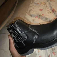 پوتین ایمنی با رویه چرم طبیعی گاوی و کفی طبی