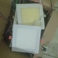 تعدادی لامپ پنلی ۱۸ و ۲۴ وات