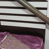 تخت خواب دو نفره دست دوم تشک نو|تخت و سرویس خواب|بیجار, |دیوار