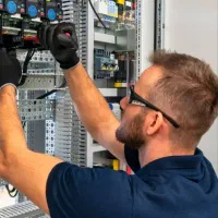 برقکار/برق صنعتی/برق ساختمان‌/تابلو موتور برق