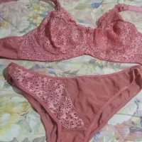 ست لباس زیر نو ونپوشیده اتیکت دار