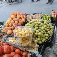 واگذاری میوه فروشی شلوغ بازار|اجارهٔ مغازه و غرفه|مشهد, امیر المومنین|دیوار