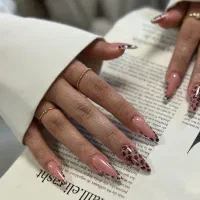 کاشت ناخن واموزش ناخن تخفیف۵۰٪ فلکه گاز نامجو