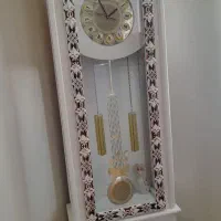 ساعت ایستاده سفید