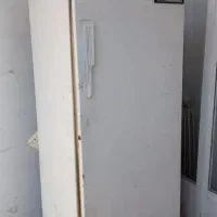 دوعدد یخچال قدیمی همراه بافرش ماشینی و...