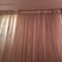 پرده تمیز و سالم در حد نو