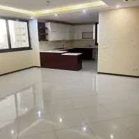 ۱۴۵ متری سه خواب دریاچه