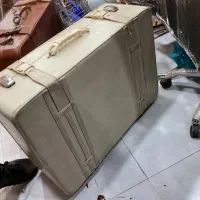 چمدان قدیمی در حد نو|کلکسیون اشیاء عتیقه|بابلسر, |دیوار