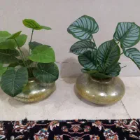 گلدان و گل مصنوعی