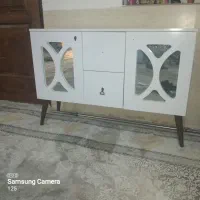 جاکفشی و میز کنسول