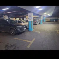 کار در پارکینگ عمومی