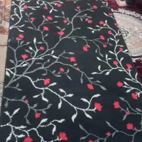 موکت فرش دو نیم در یک نیم