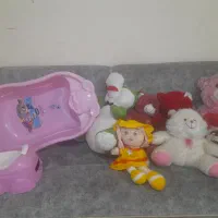 عروسک و آن کودک