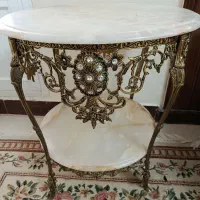 میز دوطبقه برنز و لوستر برنز