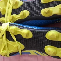 کفش میخی فوتبال