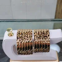 سرویس، النگو و انگشتر طلای ۱۸ عیار زنانه