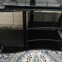 ۲عدد میز تلویزیون شیشه ای