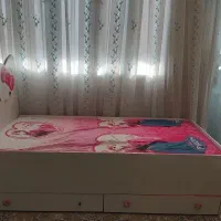 سرویس تخت و کمد و دراور دخترانه طرح هلوکیتی|تخت و سرویس خواب|بهارستان, |دیوار