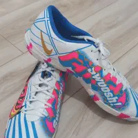 کفش ورزشی نو