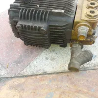 یک دستگاه پمپکارواش۱۱۰بار