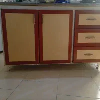 کابینت فلزی تمیز